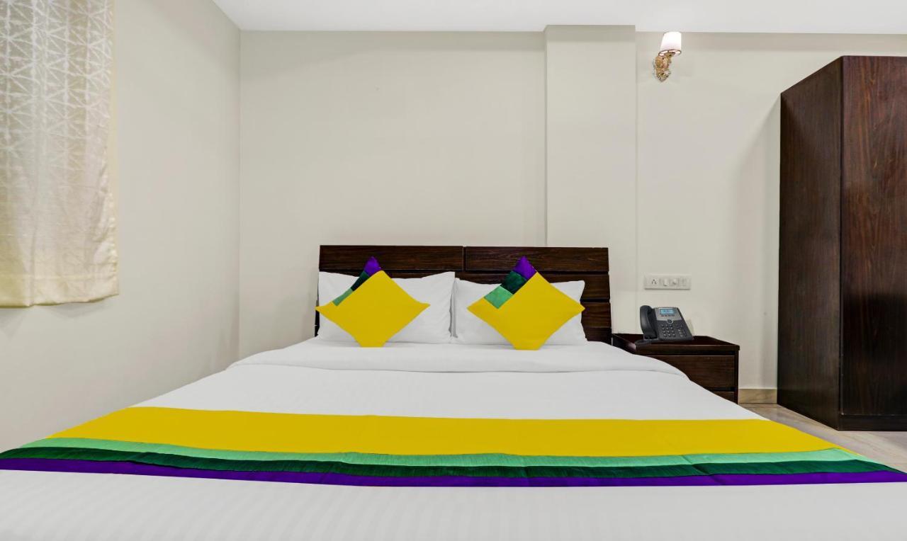 Itsy Hotels Infinity, Hitech City Hyderabad Exterior photo